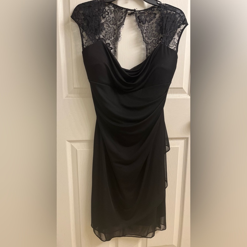 Elegant Black Evening Dress With Lace Decollete